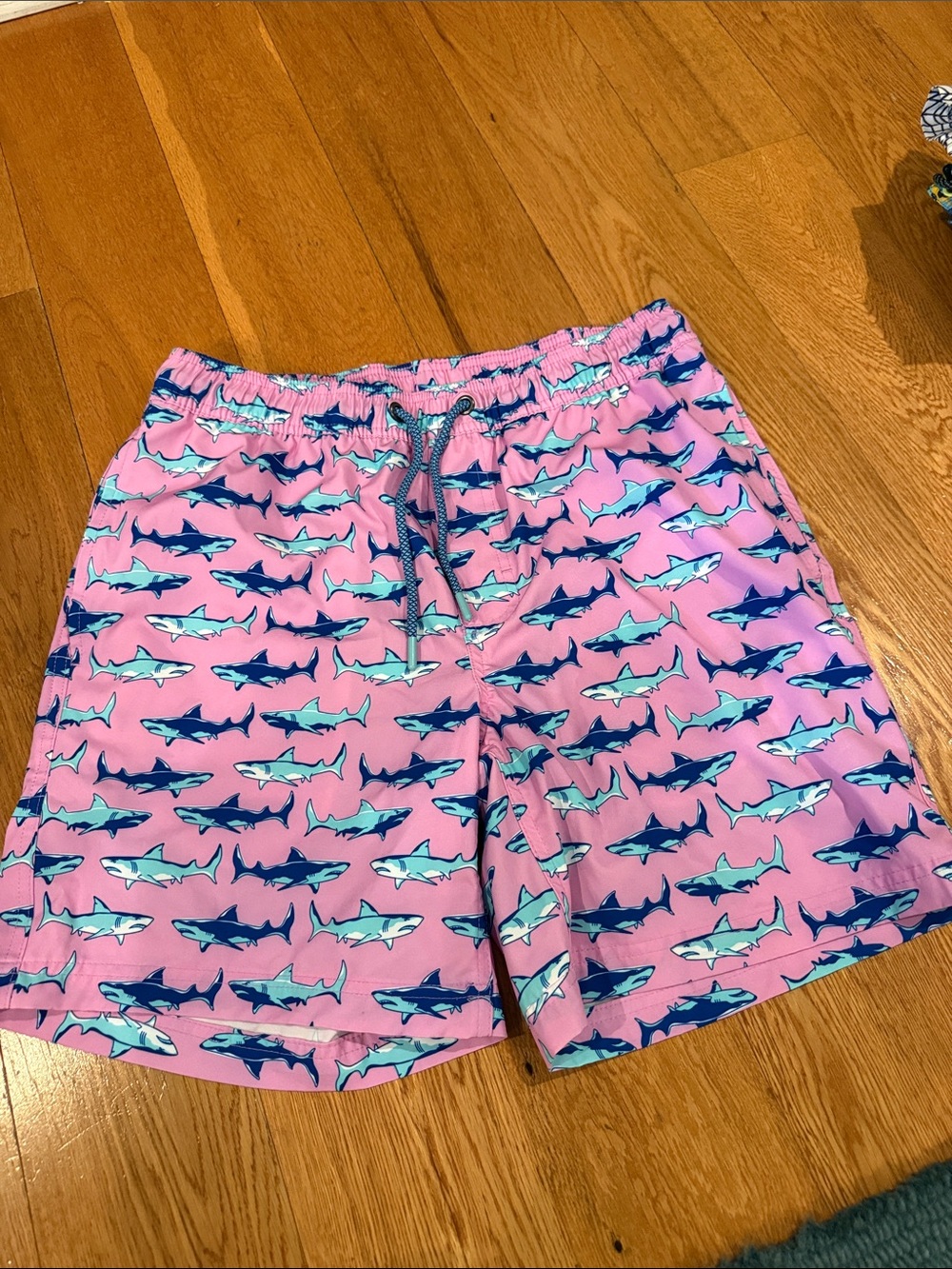 Men’s medium Members Mark Pink Shark Print Swim Shorts with liner
